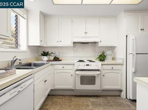 2200 Pine Knoll Dr 11, Walnut Creek CA 94595