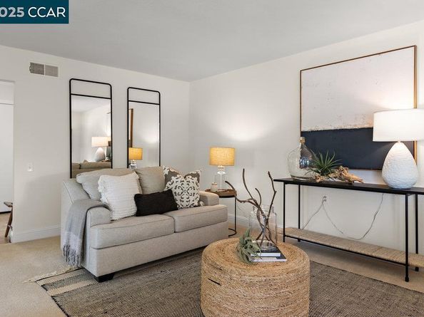2200 Pine Knoll Dr 11, Walnut Creek CA 94595