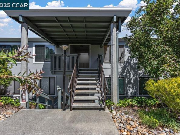 2200 Pine Knoll Dr 11, Walnut Creek CA 94595