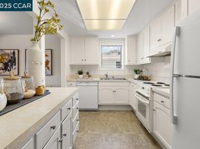 2200 Pine Knoll Dr 11, Walnut Creek CA 94595