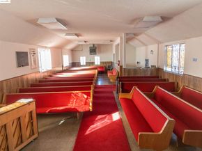 3214 Market St, Oakland CA 94608