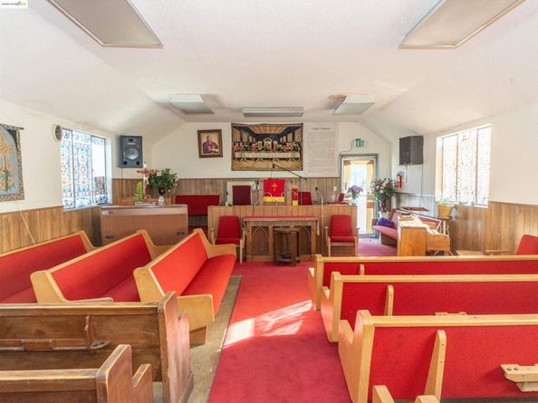 3214 Market St, Oakland CA 94608