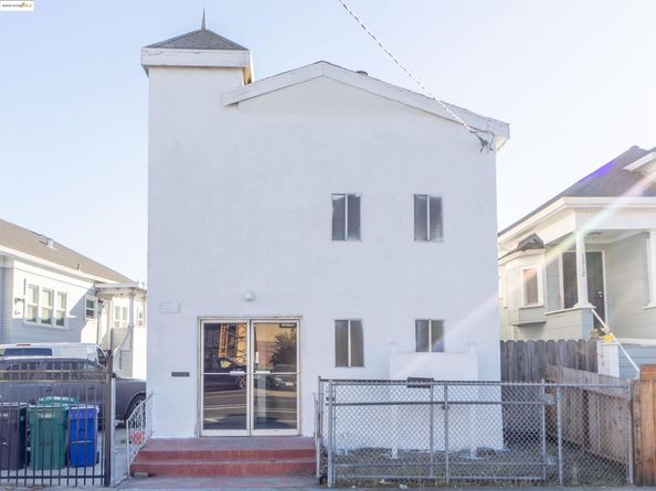 3214 Market St, Oakland CA 94608