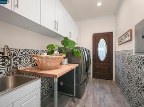 3981 Amyx Ct, Hayward CA 94542