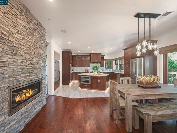 3981 Amyx Ct, Hayward CA 94542