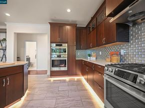 3981 Amyx Ct, Hayward CA 94542