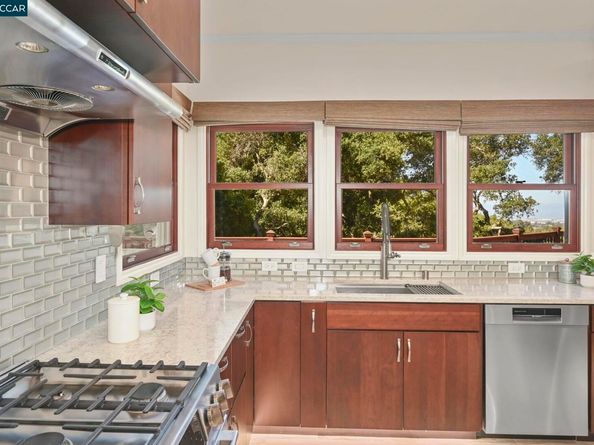 3981 Amyx Ct, Hayward CA 94542
