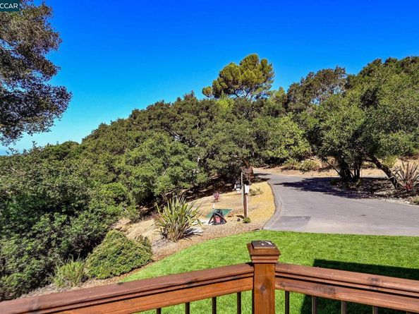 3981 Amyx Ct, Hayward CA 94542