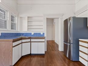 102 Hamilton Pl, Oakland CA 94612