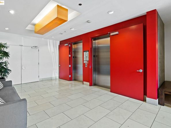 311 Oak St 720, Oakland CA 94607