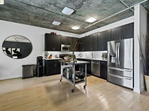 311 Oak St 720, Oakland CA 94607