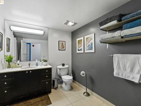 311 Oak St 720, Oakland CA 94607