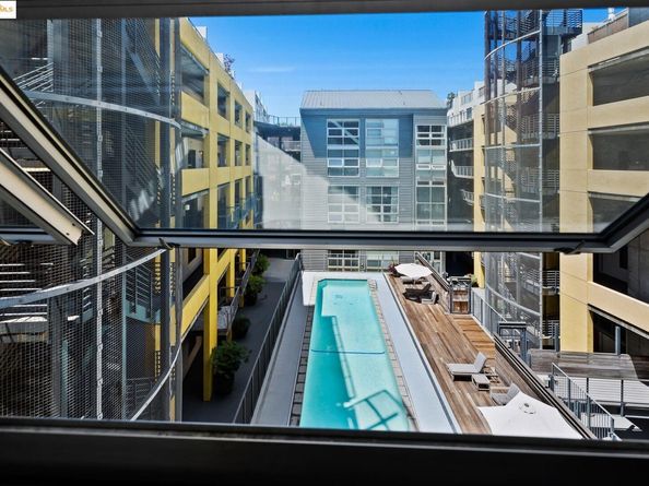 311 Oak St 720, Oakland CA 94607