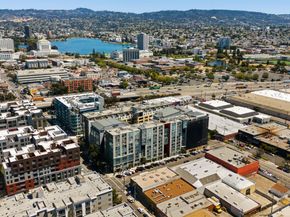 311 Oak St 720, Oakland CA 94607
