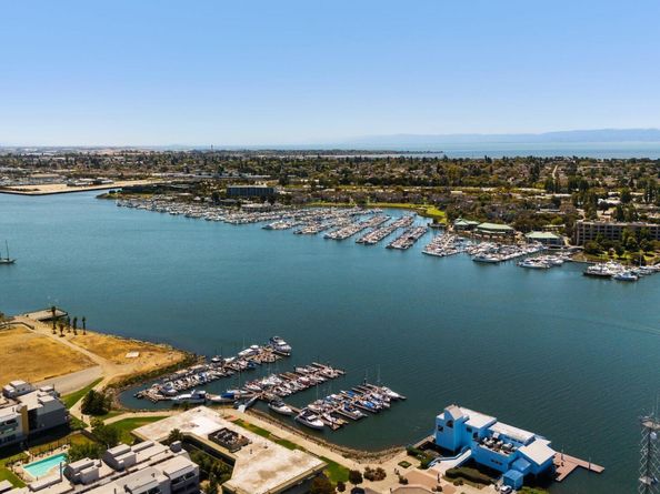 311 Oak St 720, Oakland CA 94607