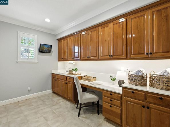 13 Oak Treat Ct, Walnut Creek CA 94597