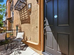 13 Oak Treat Ct, Walnut Creek CA 94597