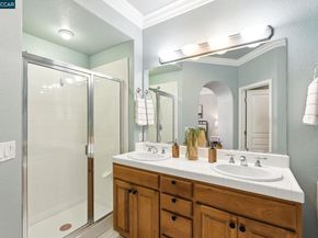 13 Oak Treat Ct, Walnut Creek CA 94597