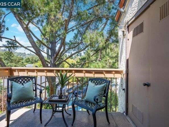 1733 S Villa Way, Walnut Creek CA 94595
