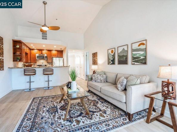 1733 S Villa Way, Walnut Creek CA 94595