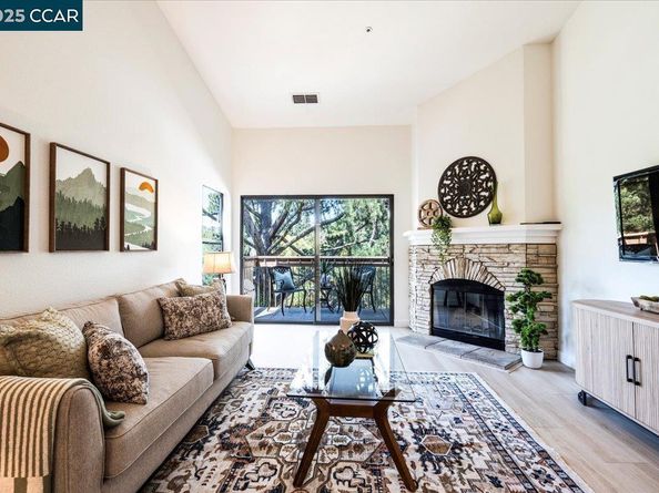 1733 S Villa Way, Walnut Creek CA 94595