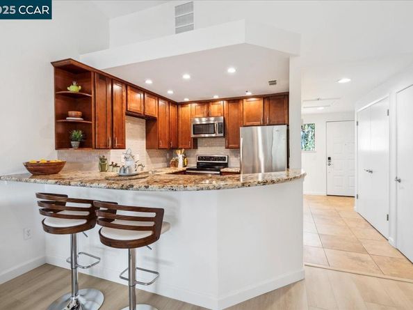 1733 S Villa Way, Walnut Creek CA 94595