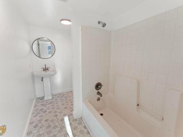 1213 Egbert Avenue, San Francisco CA 94124