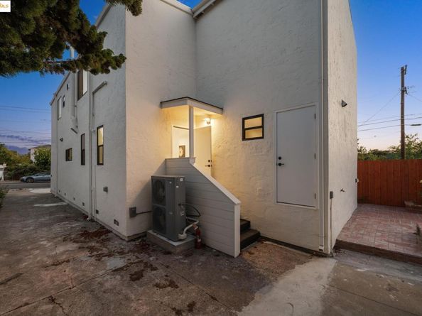 1207 Cedar St, Berkeley CA 94702