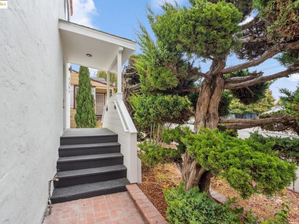 1207 Cedar St, Berkeley CA 94702
