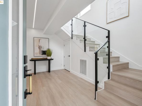 1207 Cedar St, Berkeley CA 94702