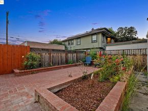 1207 Cedar St, Berkeley CA 94702