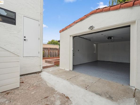 1207 Cedar St, Berkeley CA 94702
