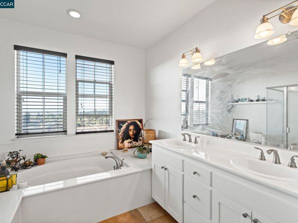 6071 Old Quarry, Oakland CA 94605