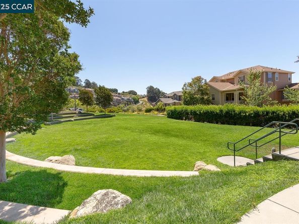 6071 Old Quarry, Oakland CA 94605