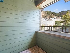 6071 Old Quarry, Oakland CA 94605