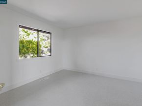 1960 Joseph Dr, Moraga CA 94556