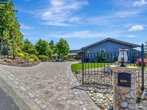 1960 Joseph Dr, Moraga CA 94556