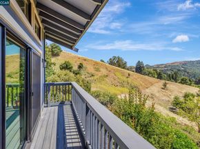 1960 Joseph Dr, Moraga CA 94556
