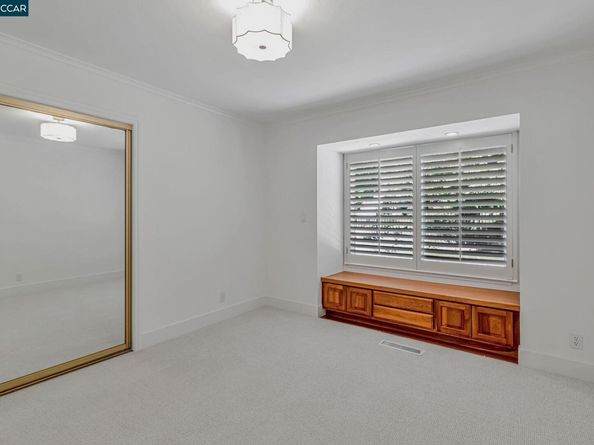 1960 Joseph Dr, Moraga CA 94556