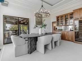 1960 Joseph Dr, Moraga CA 94556