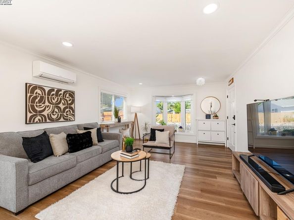 5508 Connecticut Dr, Concord CA 94521