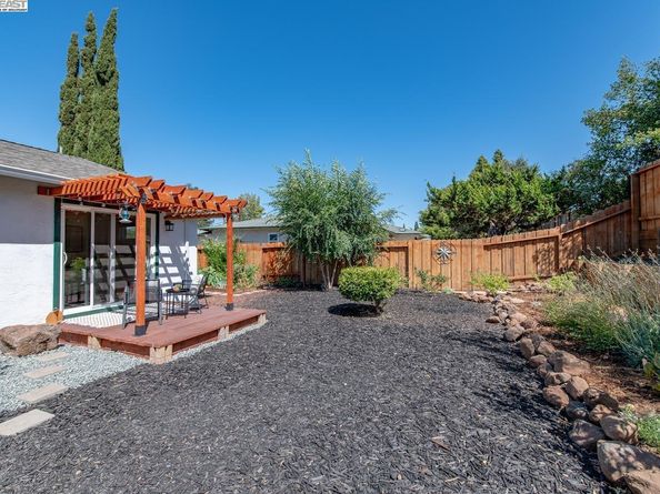 5508 Connecticut Dr, Concord CA 94521