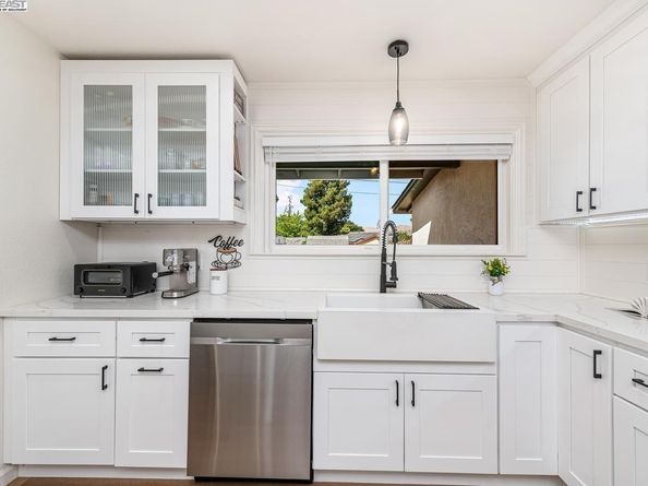 5508 Connecticut Dr, Concord CA 94521
