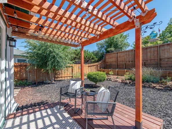 5508 Connecticut Dr, Concord CA 94521
