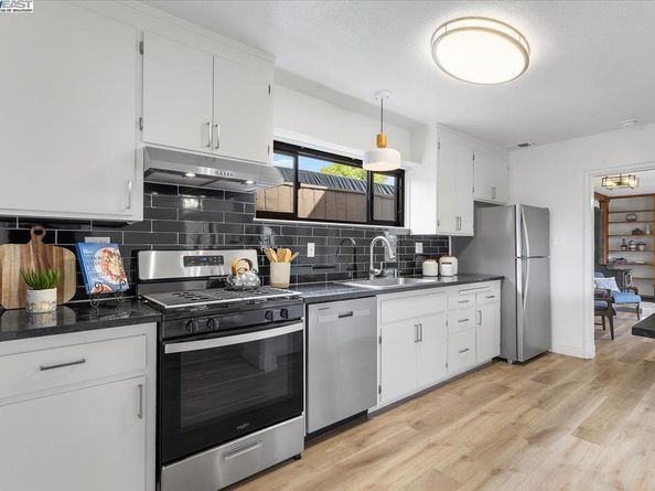 20101 Catalina Dr, Castro Valley CA 94546