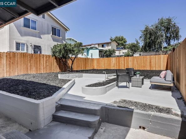 2155 Rosedale Ave, Oakland CA 94601