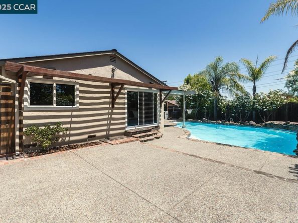 1736 Silverwood Dr, Martinez CA 94553