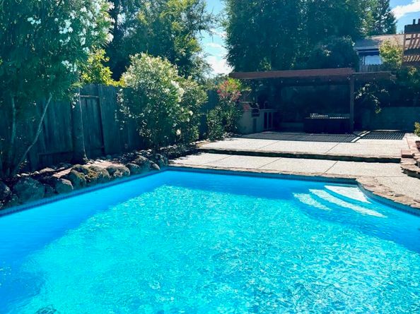 1736 Silverwood Dr, Martinez CA 94553