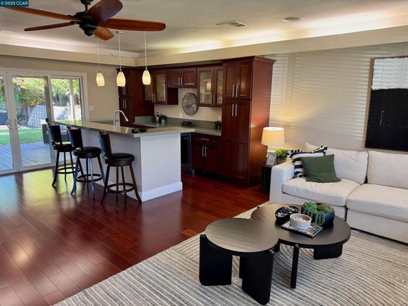 1736 Silverwood Dr, Martinez CA 94553