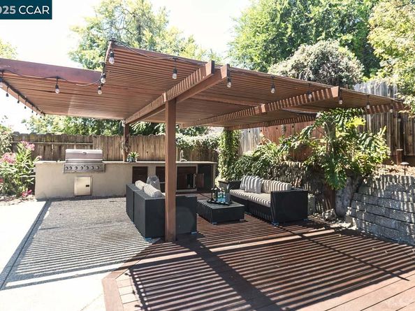 1736 Silverwood Dr, Martinez CA 94553